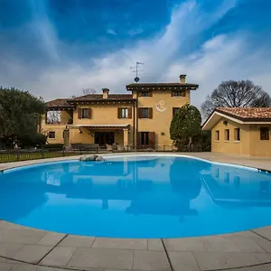 Casale La Meridiana Bed & Breakfast